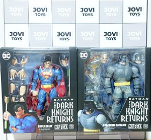 Batman e Superman TDK Returns Mafex