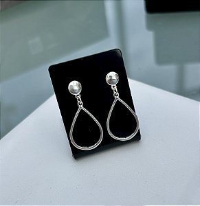 Brinco de Prata Pêndulo Gota Lisa