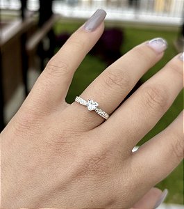 Anel de Prata Solitário Coração