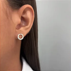Brinco de Prata Circulo Vazado Cravejado