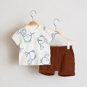 Conjunto Infantil Menino Camiseta Caranguejo e Bermuda com Textura