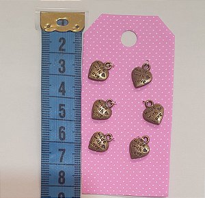 MINI PINGENTE DE METAL  CORAÇÃO  HAND MADE - 6 UNIDADES