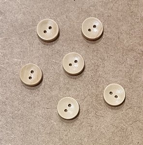 BOTÃO  MADEIRA CLARA 2 FUROS  1,2 CM - 6 UNIDADES