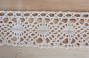 RENDA DE ALGODÃO  SARITA -.COR CRU