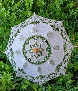 SOMBRINHA DE RENDA PARA BONECA - BEGE