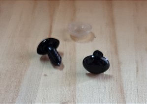 OLHO  OVAL  DE PINO COM TRAVA -  TAM. 1CM - COR PRETO