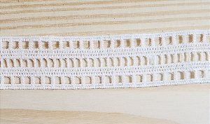 RENDA DE ALGODÃO ENTREMEIO LILI - COR CRU - PEÇA FECHADA