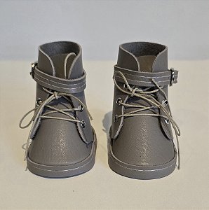 BOTA PARA BONECA  MODELO 2  - COR FENDI