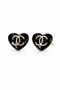 Brinco Love Chanel Resina Negra