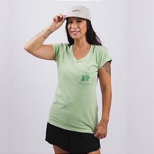 Blusa Gola V com Bolso The Woman Ezinha Verde Menta