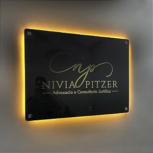 Placa em Acrílico com Logotipo em Acrílico e Iluminação em LED