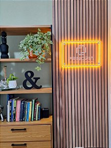 Placa em Acrílico com Logotipo em Acrílico e Iluminação em LED