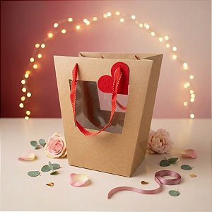 Sacola de Papel com visor duplo de PVC 22x13x13 - Kraft com Alça Vermelha e Tag de Coração - 1 unidade - Rizzo