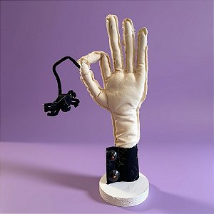 Enfeite Decorativo Halloween - Mãozinha base Branca - 37cm - 1 unidade - Rizzo