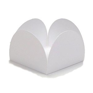 Forminha para Doces 4 Pétalas (3,5cm x 3,5cm x 2,5cm) Branca 50 unidades Assk Rizzo Embalagens