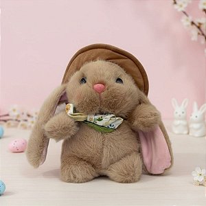 Coelho de Pelúcia Marrom de Chapéu - 14,5x13,5x9cm - 1 unidade - Rizzo