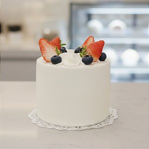 Bolo Fake Ninho com Morangos - 10cm - 1 unidade - Rizzo