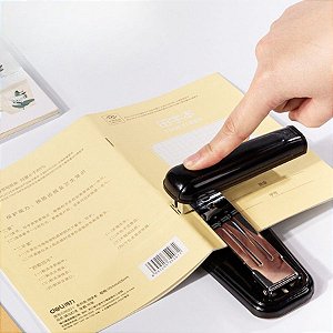 Grampeador  Rotativo 90° - Suporta até 25 folhas - Preto - 1 unidade - Deli - Rizzo