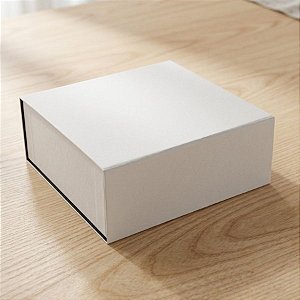 Caixa de Papel Rígido Quadrada com Imã - Branco - M 26x26x12cm - 1 unidade - Cromus - Rizzo