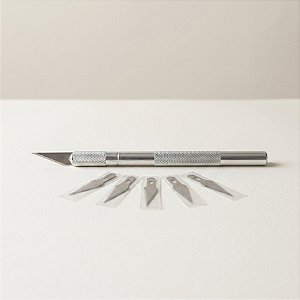 Estilete/Bisturi de Precisão com 5 Lâminas - 14cm  - 1 unidade - Art Montagem - Rizzo