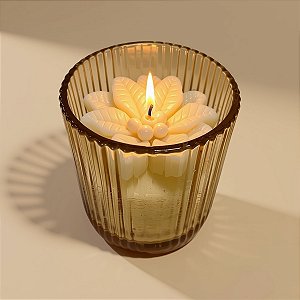 Vela Aromática - Flor Poinsétia Perolada - 220g - 1 unidade - Rizzo