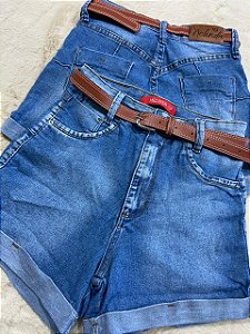 Shorts Jeans Mom Com Cinto Marrom Com Detalhe