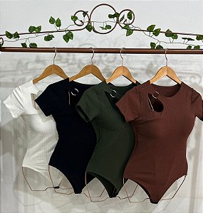 Body Canelado Manga Curta com Argola