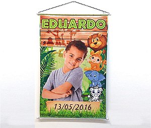 Banner Festa Infantil Personalizado com Bastão - 80 cm x 1,20 m