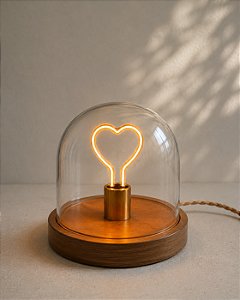 Luminária Redoma Coração Neon