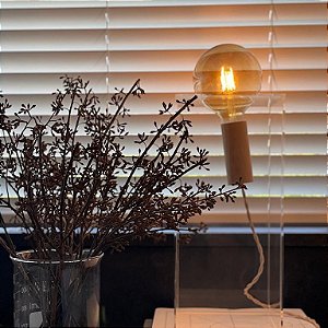 Luminária de Mesa Bauhaus