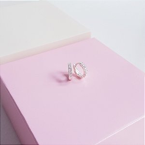 Argola Clique 9mm Cravejada Zirconias Prata 925