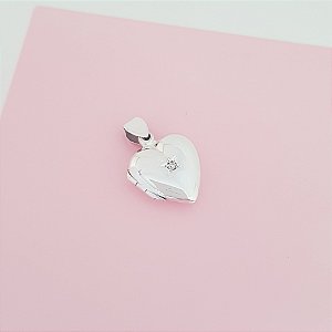 Pingente Relicário Coração com Detalhe Estrela e Zirconia Prata 925