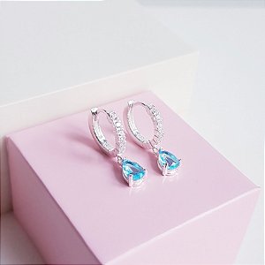 Argola Clique Cravejada com Pingente Gota Azul Prata 925