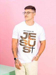 Camiseta Em nome de jesus - Branca