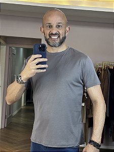 Camiseta básica em algodão