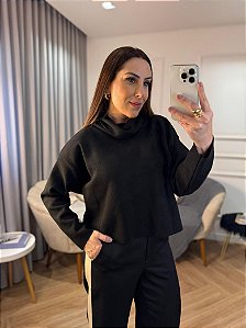 Blusa tricô modal gola role lisa
