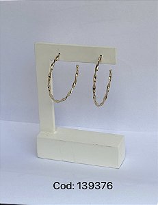 Brinco argola torcida lisa dourado