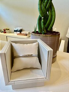 Bracelete liso branco