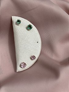 Brinco ponto de luz dourado turmalina