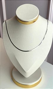 Colar fita liso branco