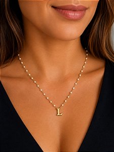 Colar letra L pérola dourado