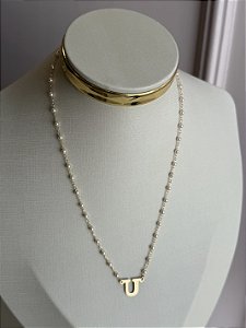Colar letra U pérola dourado