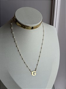 Colar letra G pérola dourado