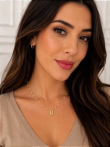 Colar letra B pérola dourado