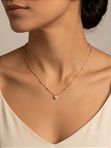 Colar coração cravejado dourado