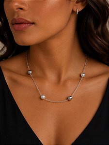 Choker pérola e bola lisa branco