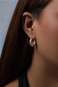 Brinco argola lisa dourado