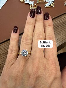 Anel solitário dourado