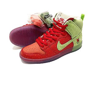 Nike SB Dunk High "Strawberry Cough"