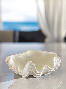 Centro de Mesa Concha Off White em Cerâmica